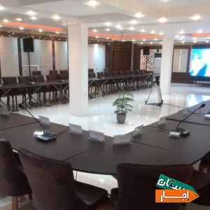 اجاره کرایه میز کنفرانس صندلی میکروفن کنفرانسی