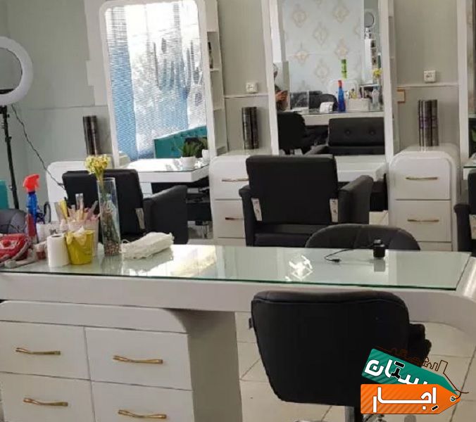 اجاره میز ناخن در محیط بسیار مناسب و آرام