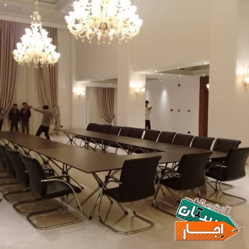 میز یوشکل ، صندلی چرمی ، تجهیزات کنفرانس
