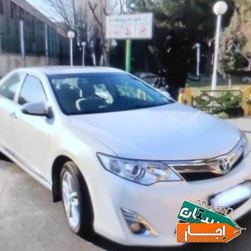 خدمات راننده شخصی با خودرو شخصی تویوتا کمری 2014