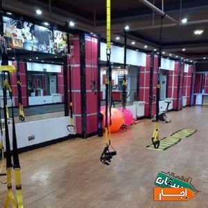 اجاره سانس باشگاه بانوان . مربی با شاگرد