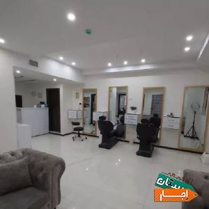 اجاره میز و صندلی آرایشگاه درصدی با شرایط مناسب در البرز