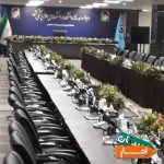 اجاره-صندلی-کنفرانسی-چرم-دسته-دار-میز-کنفرانس-همایش