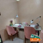 اجاره-صندلی-و-میز-کار-اتاق-در-سالن-زیبایی-شیک-خاص